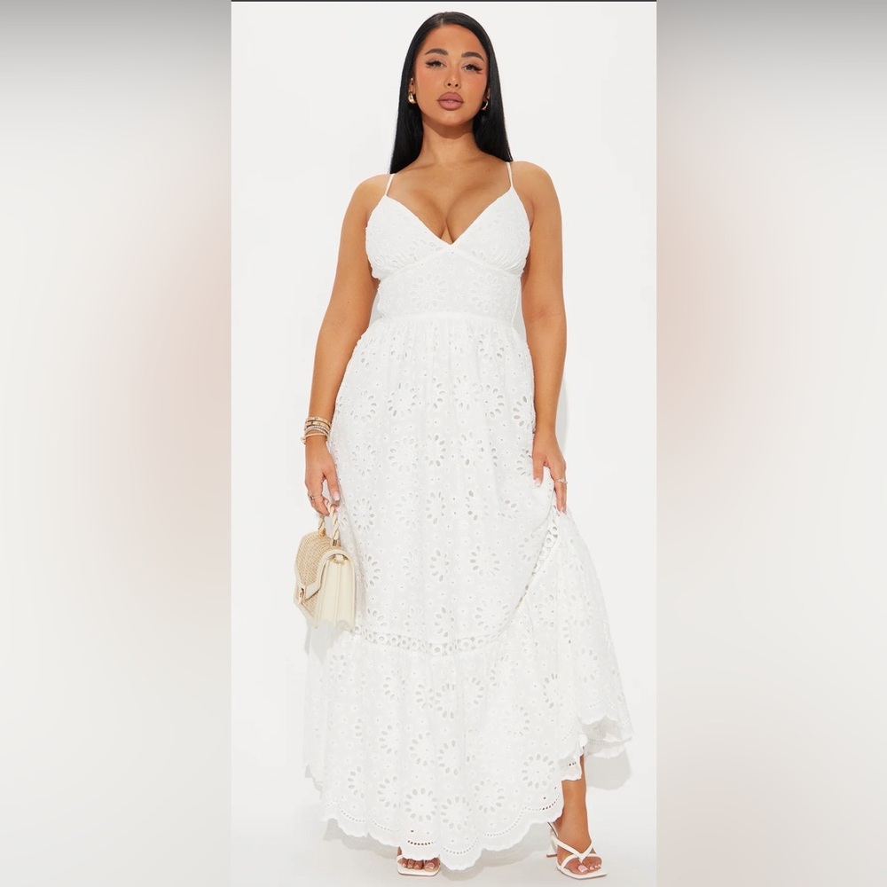 Fashion Nova Amber White Eyelet Maxi Dress with Spaghetti Straps Size M